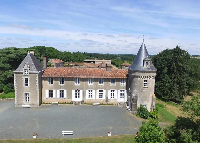 Manoir De Ponsay